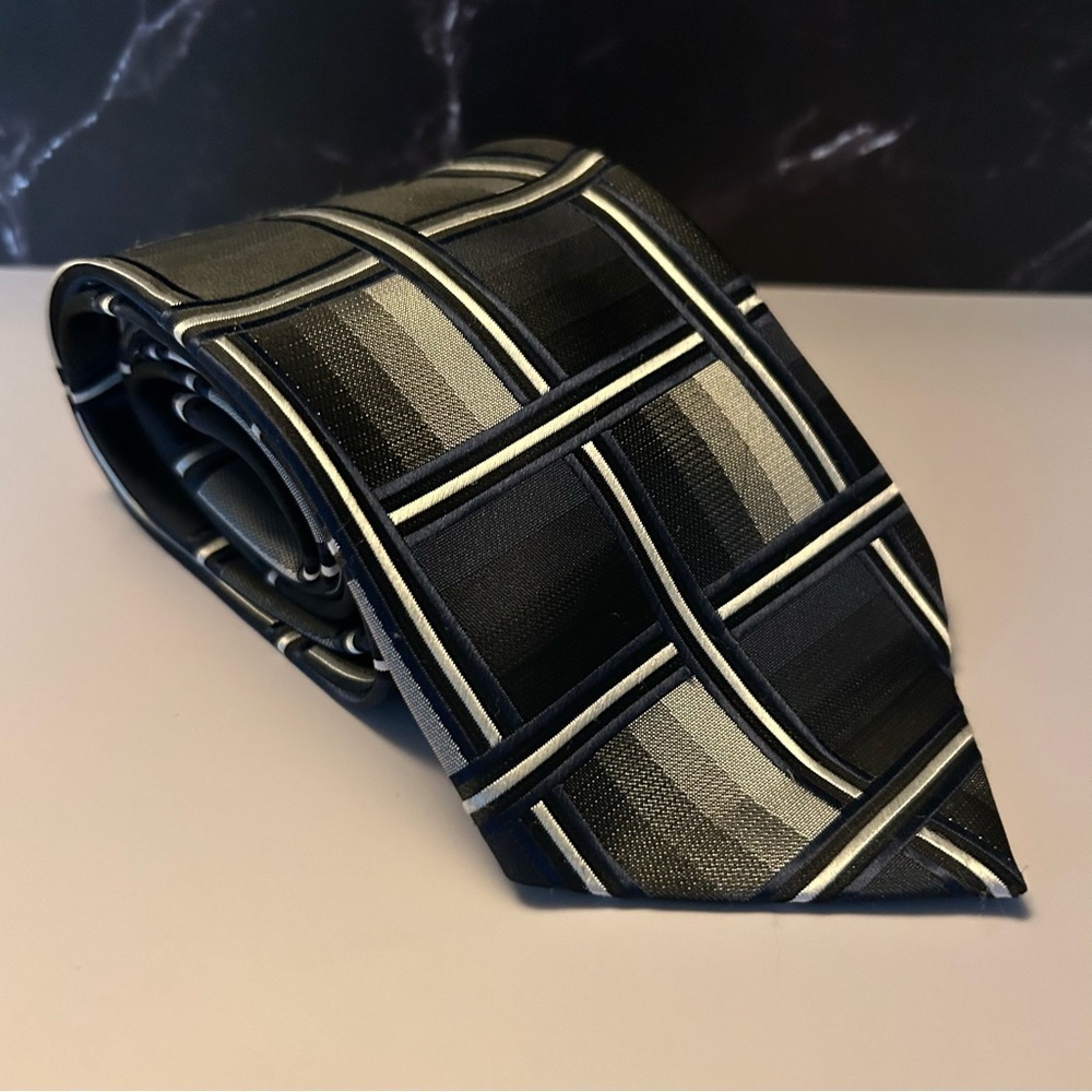 Umberto Frasi Black and Gray Geometric 60” Tie